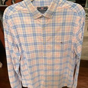Vineyard Vines Boys Medium button down in great condition